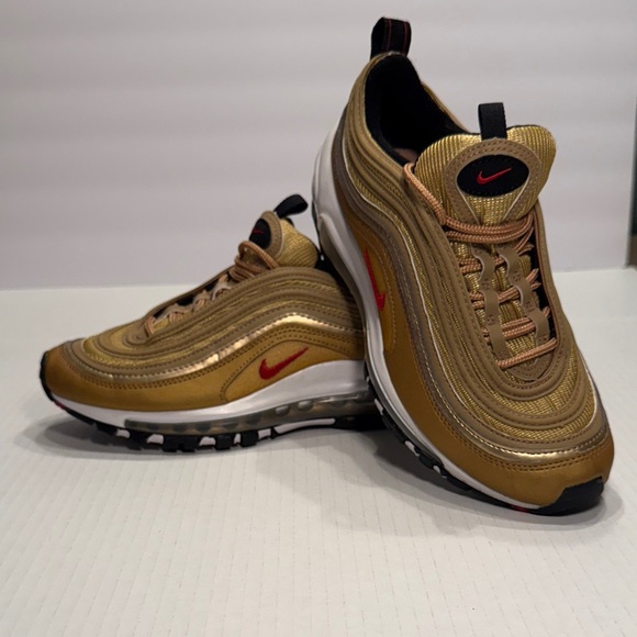 Nike Kids Air Max 97 Metallic Gold with Red Accents Size 4 Unisex Retro design - Picture 4 of 8